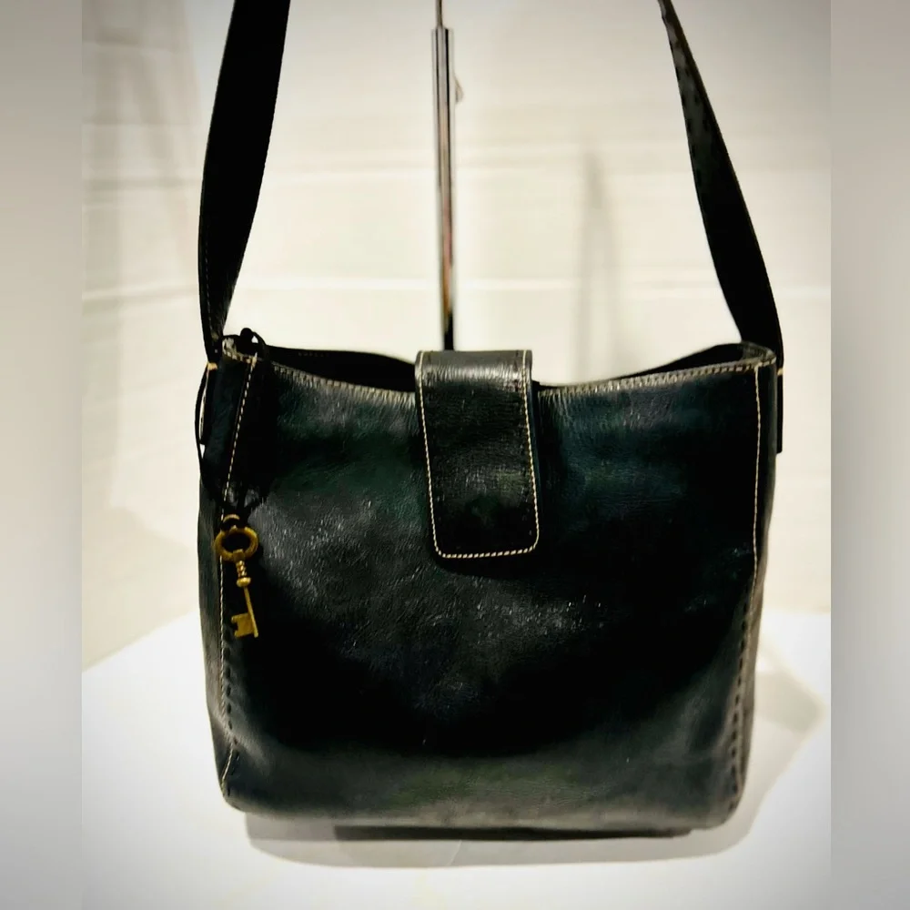 Fossil black leather hobo bag, classic minimalist everyday purse